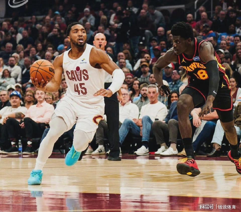 华体会官网首页-骑士122-116擒鹰取四连胜，赛后四大利好曝光，东决之路稳了