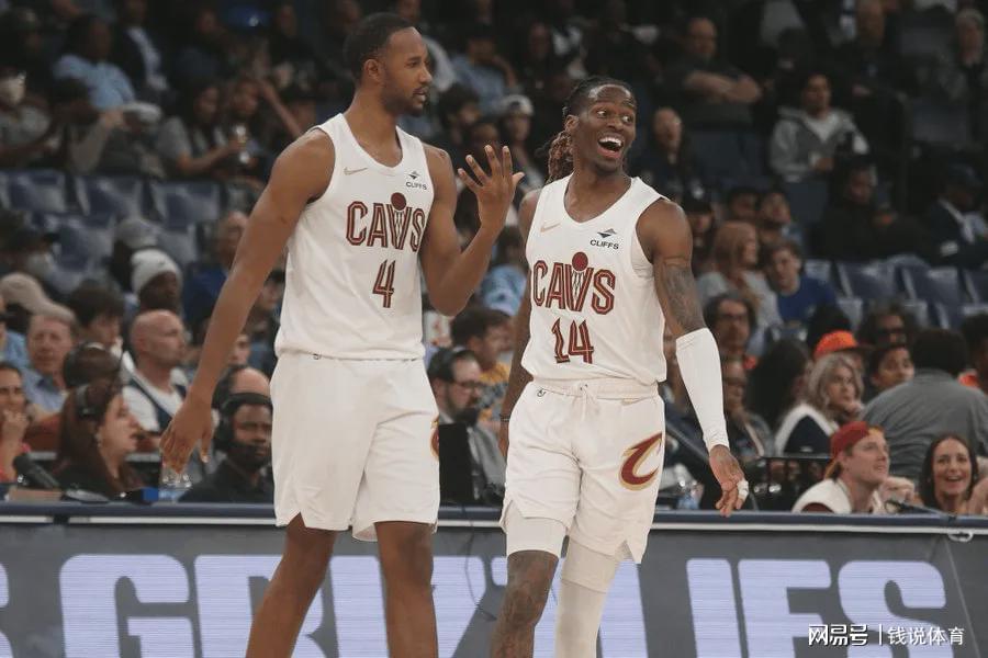 华体会官网首页-骑士122-116擒鹰取四连胜，赛后四大利好曝光，东决之路稳了